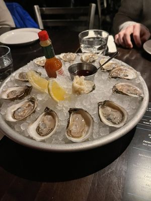 Lucille's Oyster Dive by null