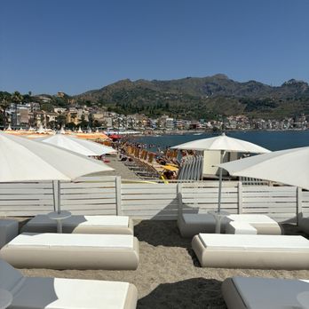 Cafe De Mar - Beaches Near Me - Giardini-Naxos, Maine
