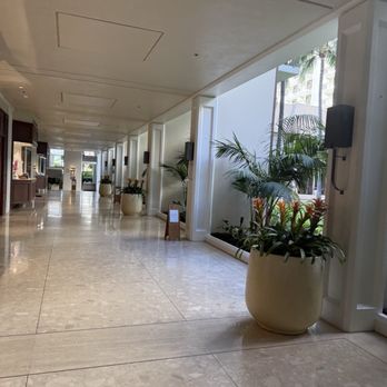 Halekulani Hotel - Lobby - Hotels Near Me - Honolulu, Hawaii Halekulani Hotel - Lobby - Hotels Near Me - Honolulu, Hawaii