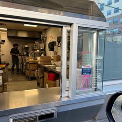 Dunkin' - Drive through