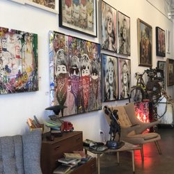 Wall - Street Gallery