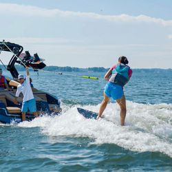 Ride Wake & Surf - Wakesurfing Charter