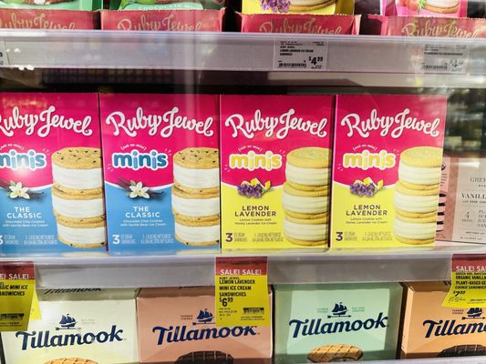 New Seasons Market - Nyberg Rivers by null