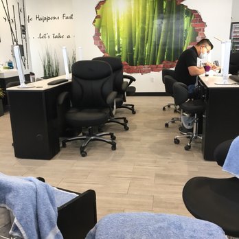 Nails By Kim - The salon is clean and chairs are comfortable - Nail Salons Near Me - Ventura, California Nails By Kim - The salon is clean and chairs are comfortable - Nail Salons Near Me - Ventura, California