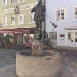 Lautenmacher-Brunnen