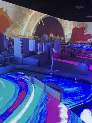 Top of the Hub by null