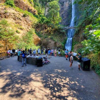 Multnomah Falls - Waterfall/viewing area - Hiking Near Me - Bridal Veil, Oregon