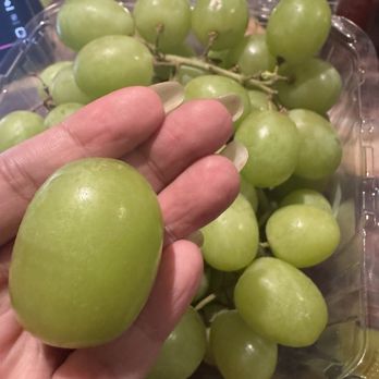 Costco Wholesale - Look how big these grapes are - Wholesale Stores Near Me - Pacoima, California Costco Wholesale - Look how big these grapes are - Wholesale Stores Near Me - Pacoima, California