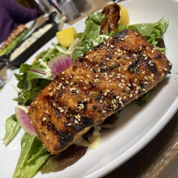 Seasons 52 - Sesame-Grilled Salmon salad - New American Near Me - Albuquerque, New Mexico