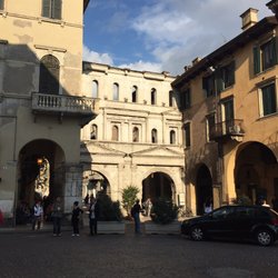Porta Borsari