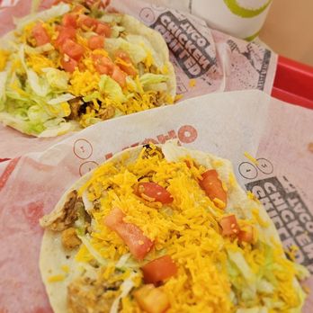 Del Taco - I used to stop by this site coming back from the river. I forgot how HUGE their portions are. Larger than any  other Del Taco. - Fast Food Near Me - Barstow, California
