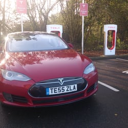 Days Inn Hotel London Stansted - Tesla charging point in the car park