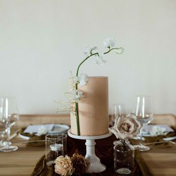 The Salted Cake - Wedding cake - Cupcakes Near Me - Roseville, Minnesota