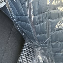 Joshuas Executive Tailors & Dry Cleaners - Zipper replacement
