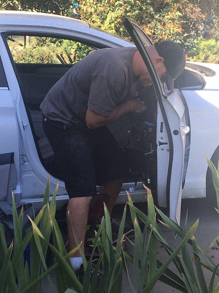 APEX AUTO GLASS Updated August 2024 26 Reviews 1700 Airline Hwy, Hollister, California