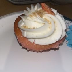Sweet & Simple Cupcakes & Cakes