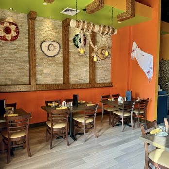 Sal Pique - Mexican Near Me - Park Ridge, Illinois