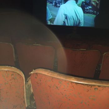 Cameo Theatre - View from the seats - Cinema Near Me - Newberg, Oregon Cameo Theatre - View from the seats - Cinema Near Me - Newberg, Oregon