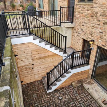 Quinlan Construction - New Trex Composite Lineage Decking with Signature Railings installed in Elmhurst. - General Contractors Near Me - Chicago, Illinois