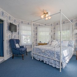 Atlantic Birches Inn - Old Orchard House located in the Maine House