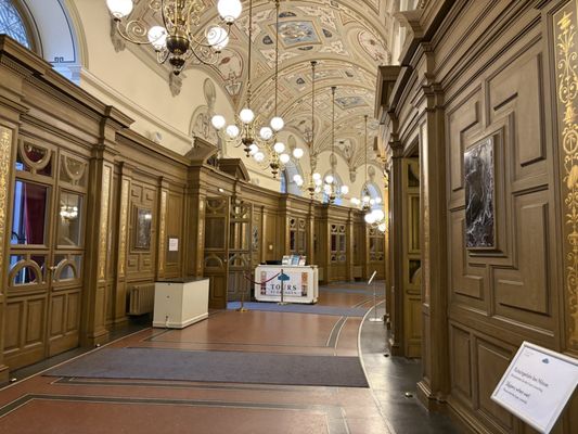 Semperoper Dresden by null