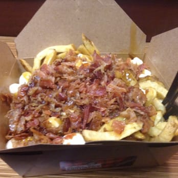 Smoke's Poutinerie - Wow sized bacon poutine - Diners Near Me - London, Ontario Smoke's Poutinerie - Wow sized bacon poutine - Diners Near Me - London, Ontario