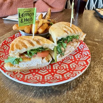 Nando's Peri-Peri - Kids chicken sandwich & fries - Chicken Shop Near Me - Virginia Beach, Virginia Nando's Peri-Peri - Kids chicken sandwich & fries - Chicken Shop Near Me - Virginia Beach, Virginia