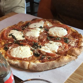 Romanacci - Trumbull - Special - burrata cheese - Pizza Near Me - Trumbull, Connecticut
