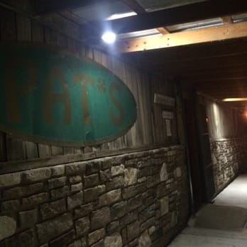 Pat's - Dive Bars Near Me - Kingsland, Texas