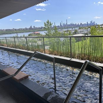 SoJo Spa Club - Walkway to massage your feet - Saunas Near Me - Edgewater, New Jersey