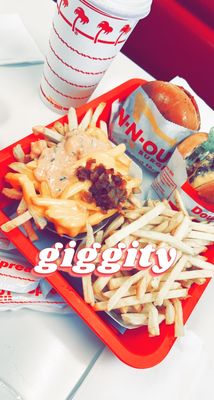 In-N-Out Burger by null