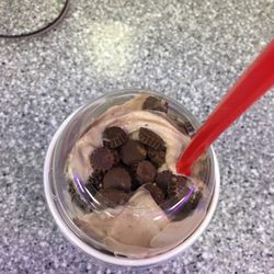 Arctic Circle - Shake with extra bits on top, just because!!
