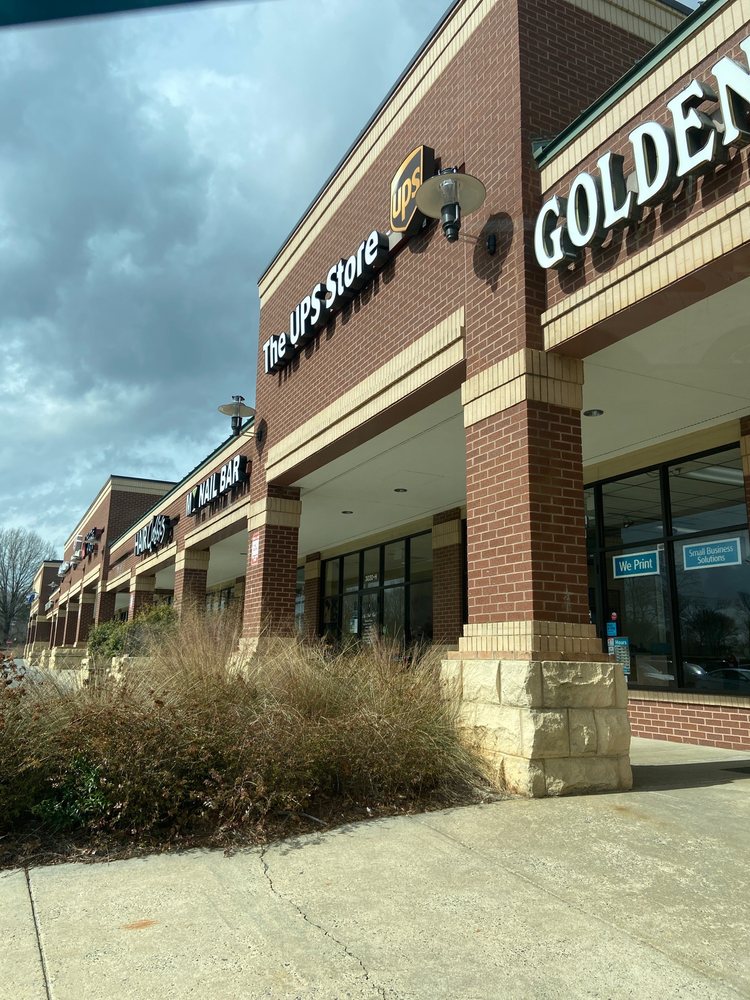 THE UPS STORE 14 Photos & 18 Reviews Shipping Centers 3020I