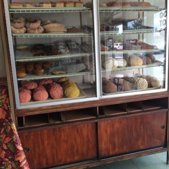 Panaderia El Buen Gusto - a display case full of baked goods - Bakeries Near Me - Reno, Nevada Panaderia El Buen Gusto - a display case full of baked goods - Bakeries Near Me - Reno, Nevada