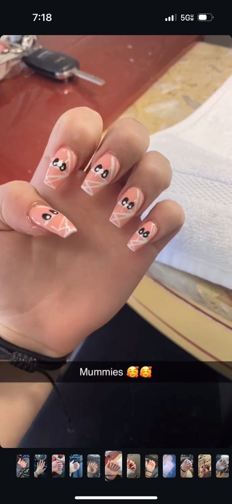 Neo Nails Logo