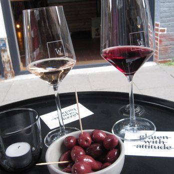 Weinladen - Die Oliven sind der Hammer! Mild und doch extrem aromatisch. - Beer, Wine & Spirits Near Me - Hamburg, HH Weinladen - Die Oliven sind der Hammer! Mild und doch extrem aromatisch. - Beer, Wine & Spirits Near Me - Hamburg, HH