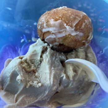 Gelati Celesti - Maple pancakes ice cream - Ice Cream & Frozen Yogurt Near Me - Virginia Beach, Virginia