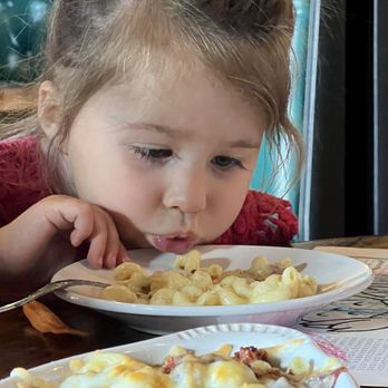 The Owl Tavern - Somebody likes their macaroni and cheese! - Steakhouses Near Me - Grass Valley, California