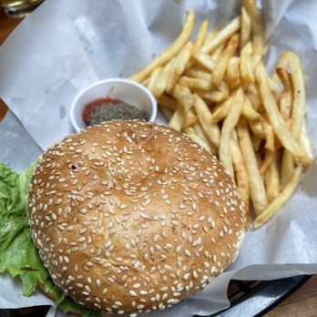 Dutch Goose - Cheeseburger - Pubs Near Me - Menlo Park, California Dutch Goose - Cheeseburger - Pubs Near Me - Menlo Park, California
