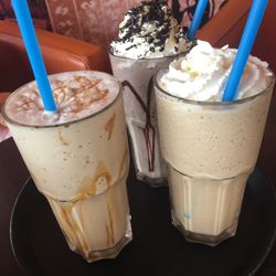 Meyerbeer Coffee - Frozen white cookie dream  Frozen chai tea vanilla  Frozen caramel latte