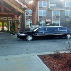 Dave's Alpine Bar - Serving Giants Ridge  Lodge, Villas, Voyageurs Retreat Airbnb & surrounding areas.
Limo or Large Shuttle Bookings.