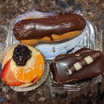 Le Fournil - Fruit tart, eclair, muille fille - Bakeries Near Me - Seattle, Washington