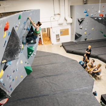 BLOCS - Afternoon climb - Rock Climbing Near Me - Edmonton, Alberta