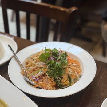 Nakorn Thai SF - Shrimp Pad Thai - Thai Near Me - San Francisco, California Nakorn Thai SF - Shrimp Pad Thai - Thai Near Me - San Francisco, California