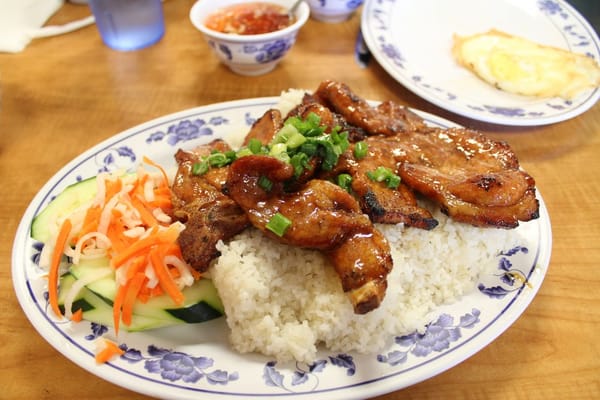 Com Tam Thuan Kieu by null