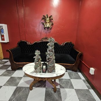 Caffe Enzo - Inside sofa - Cafes Near Me - Albuquerque, New Mexico