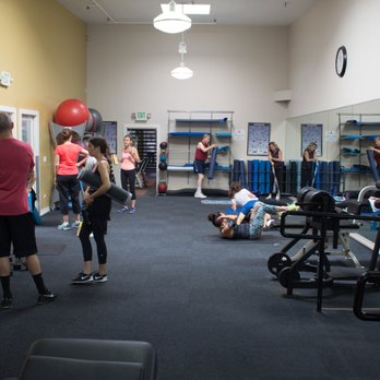 Five Points Fitness - Stretch area - Gyms Near Me - Corte Madera, California