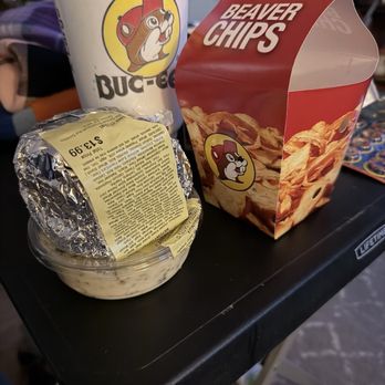 Buc-ee’s - Beaver chips Brisket sandwich xl Jalapeño cheese dip Blue cream soda - Gas Stations Near Me - Smiths Grove, Kentucky Buc-ee’s - Beaver chips Brisket sandwich xl Jalapeño cheese dip Blue cream soda - Gas Stations Near Me - Smiths Grove, Kentucky