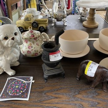 Goodwill - Thrift Stores Near Me - Thousand Oaks, California Goodwill - Thrift Stores Near Me - Thousand Oaks, California