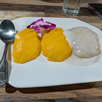 Siam Thai Kitchen - Mango sticky rice - Thai Near Me - Mission Viejo, California Siam Thai Kitchen - Mango sticky rice - Thai Near Me - Mission Viejo, California